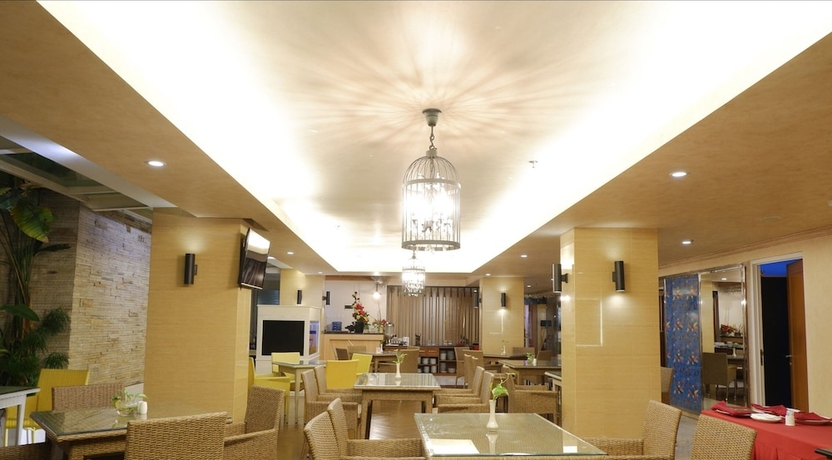 Imagen del bar/restaurante del Hotel Best City, Jogjakarta. Foto 5