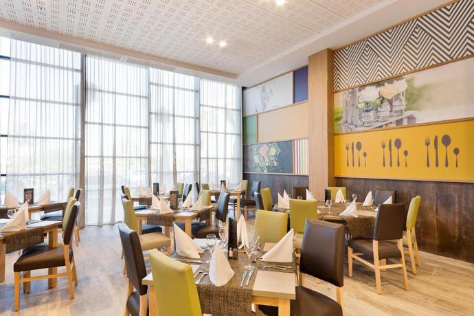 Imagen general del Hotel Best Costa Ballena. Foto 5