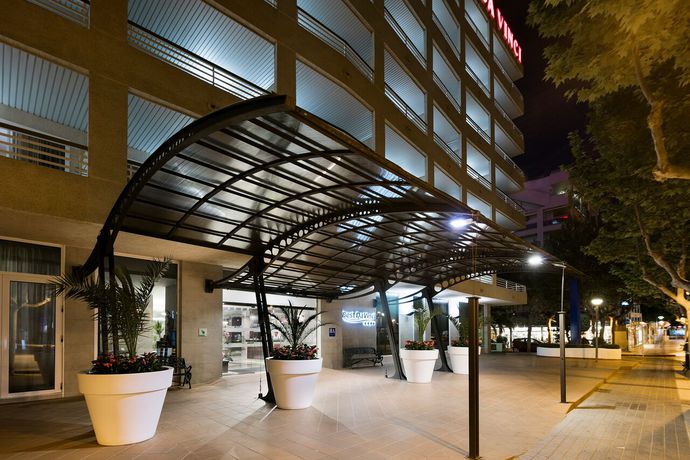 Imagen de los exteriores del Hotel Best Da Vinci. Foto 17