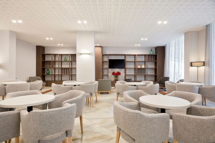 Imagen del bar/restaurante del Hotel Best Da Vinci. Foto 4