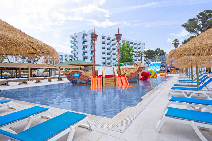 Imagen de la piscina del Hotel Best Delta. Foto 29