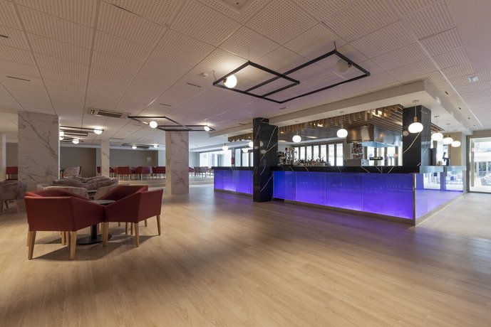 Imagen de los interiores del Hotel Best Delta. Foto 24