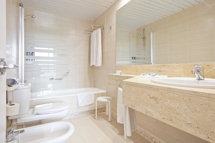 Imagen de la habitación del Hotel Best Delta. Foto 15