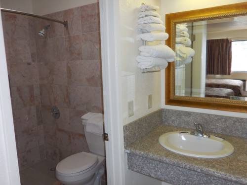 Imagen general del Hotel Best Economy Inn N Suites. Foto 1