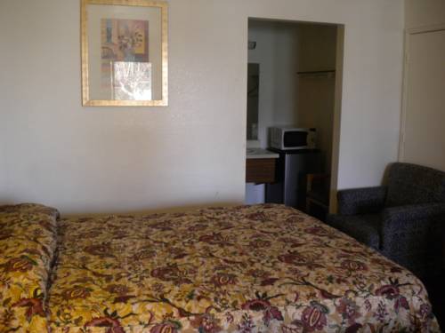 Imagen de la habitación del Hotel Best Economy Inn N Suites. Foto 8