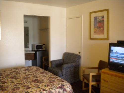 Imagen de la habitación del Hotel Best Economy Inn N Suites. Foto 9
