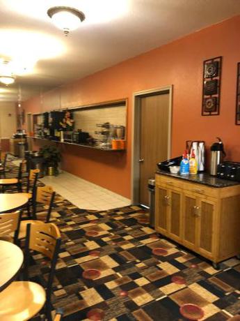 Imagen general del Hotel Best Express Inn & Suites Calera. Foto 4