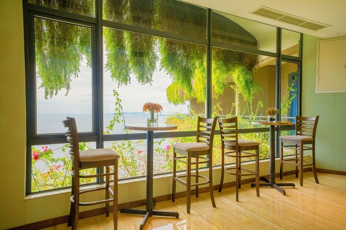 Imagen de los interiores del Hotel Best Forest City. Foto 16