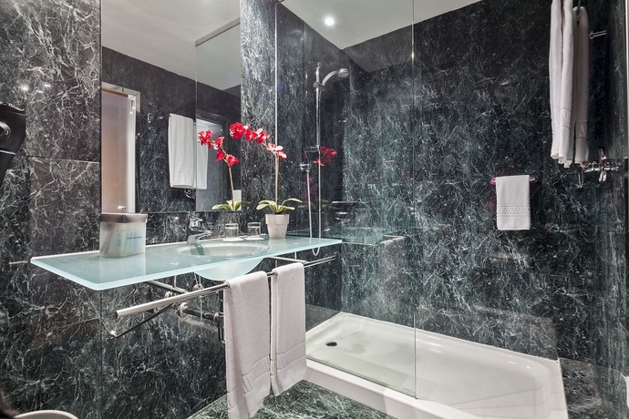 Imagen de la habitación del Hotel Best Front Maritim. Foto 7