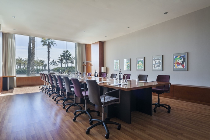 Imagen de los interiores del Hotel Best Front Maritim. Foto 10