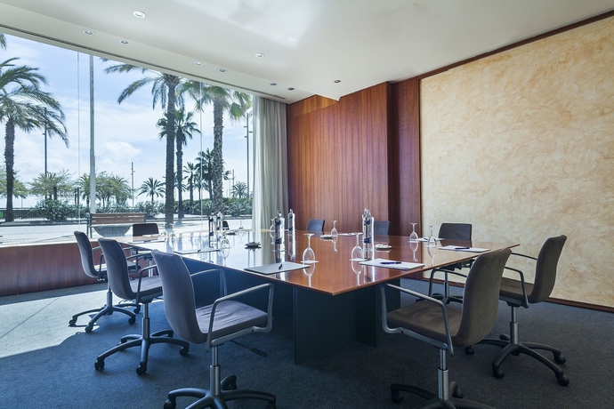 Imagen de los interiores del Hotel Best Front Maritim. Foto 14