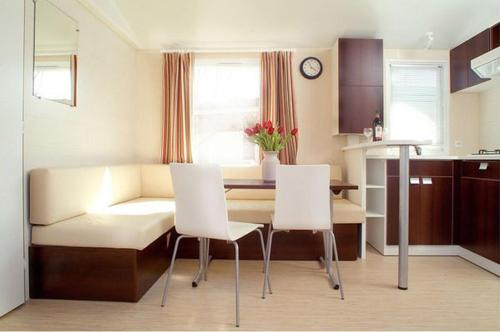 Imagen de la habitación del Hotel Best Holiday Port Grimaud. Foto 6