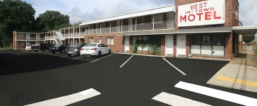 Imagen de la habitación del Hotel Best In Town Motel. Foto 5