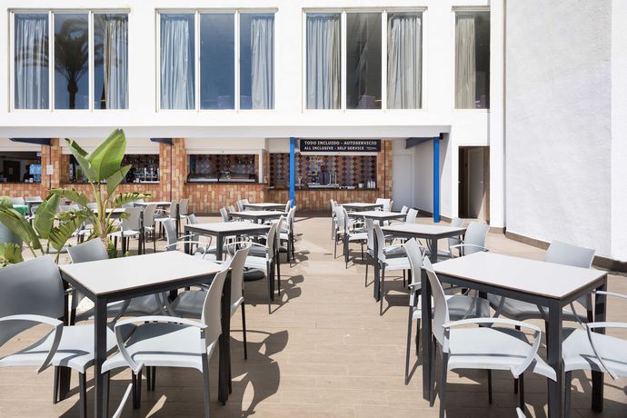 Imagen del bar/restaurante del Hotel Best Indalo. Foto 3