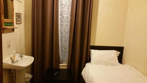 Imagen de la habitación del Hotel Best Inn, Ilford. Foto 8