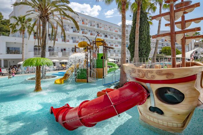 Imagen de los exteriores del Hotel Best Lloret Splash. Foto 9