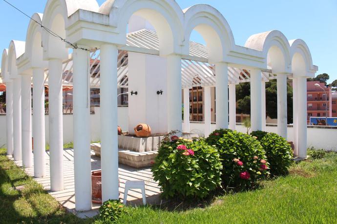 Imagen de los exteriores del Hotel Best Lloret Splash. Foto 10