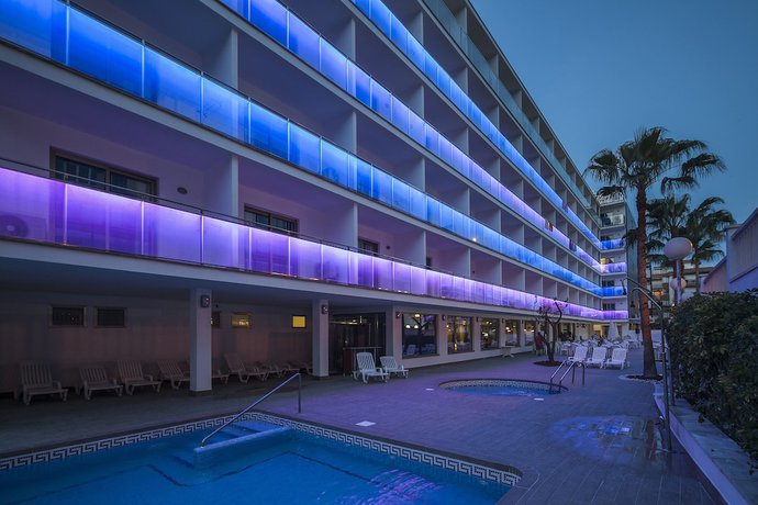 Imagen de la piscina del Hotel Best Los Angeles. Foto 13