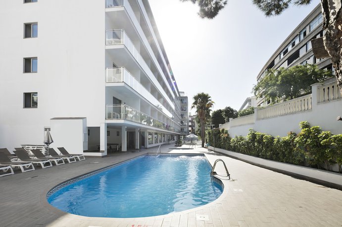 Imagen de la piscina del Hotel Best Los Angeles. Foto 14