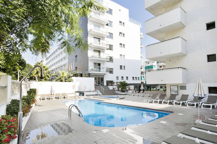 Imagen de la piscina del Hotel Best Los Angeles. Foto 15