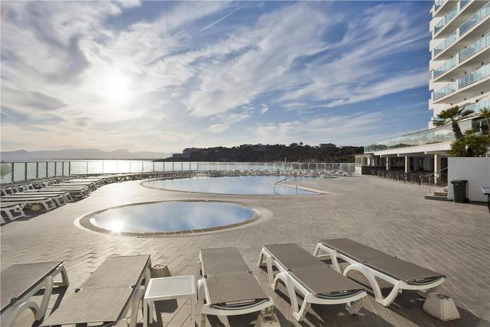 Imagen de la piscina del Hotel Best Negresco. Foto 25