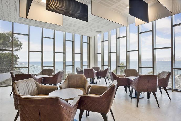 Imagen de los interiores del Hotel Best Negresco. Foto 22