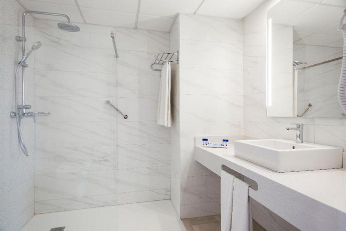 Imagen de la habitación del Hotel Best Negresco. Foto 8