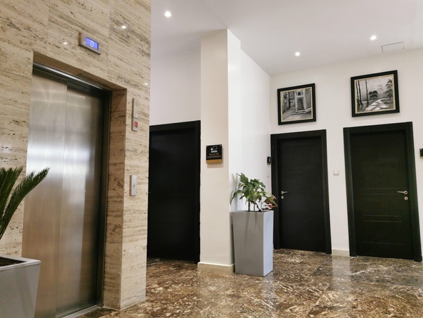 Imagen de los interiores del Hotel Best Night 2. Foto 17