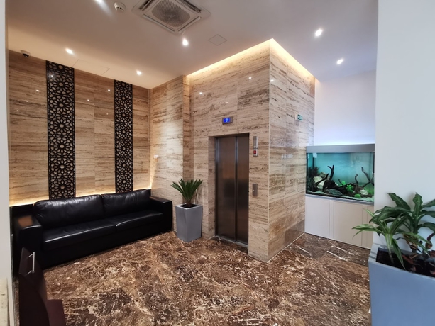 Imagen de los interiores del Hotel Best Night 2. Foto 18