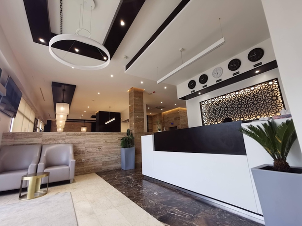 Imagen de los interiores del Hotel Best Night 2. Foto 19