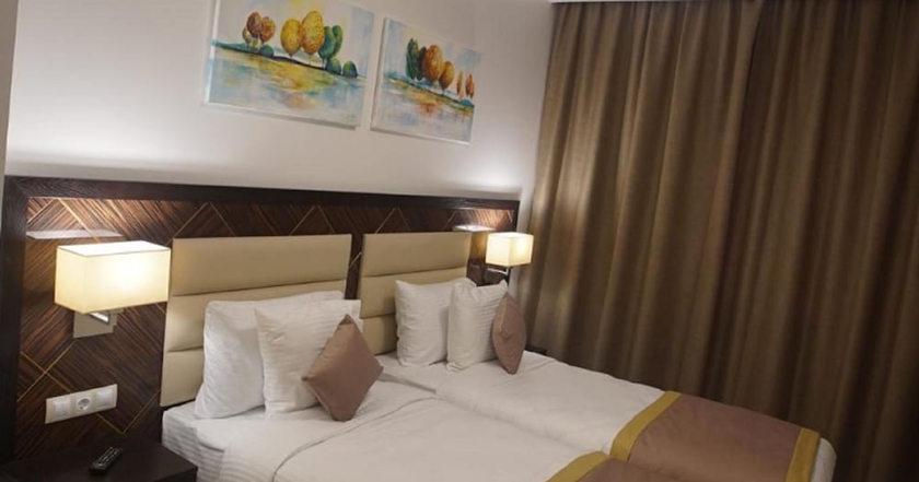 Imagen de la habitación del Hotel Best Night 2. Foto 13