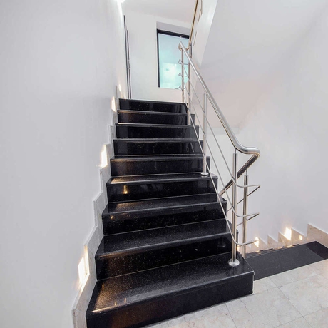 Imagen de los interiores del Hotel Best Night. Foto 10