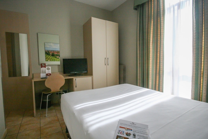 Imagen de la habitación del Hotel Best Quality Dock Milano. Foto 7