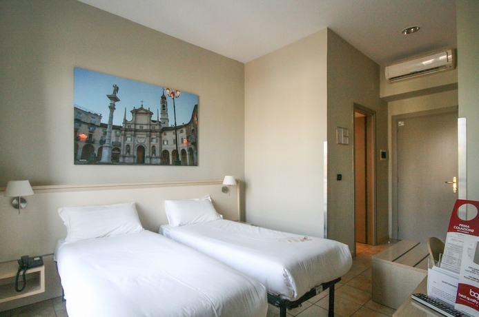 Imagen de la habitación del Hotel Best Quality Dock Milano. Foto 16