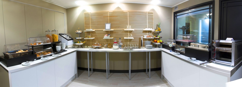 Imagen del bar/restaurante del Hotel Best Quality Gran Mogol. Foto 2