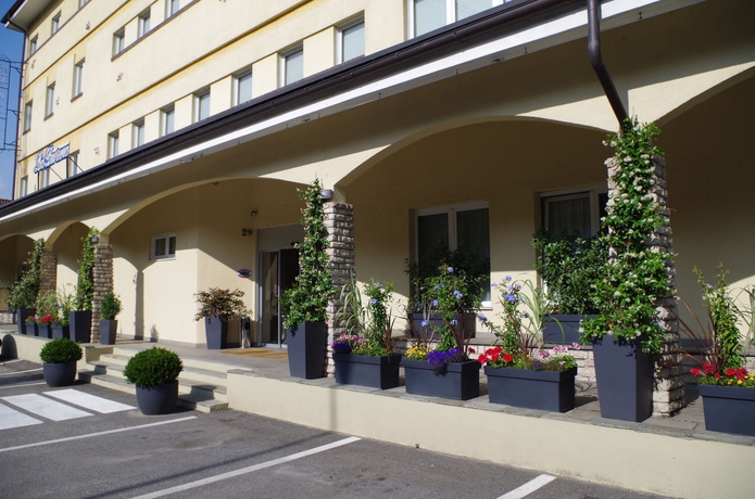 Imagen general del Hotel Best Quality La Darsena. Foto 3