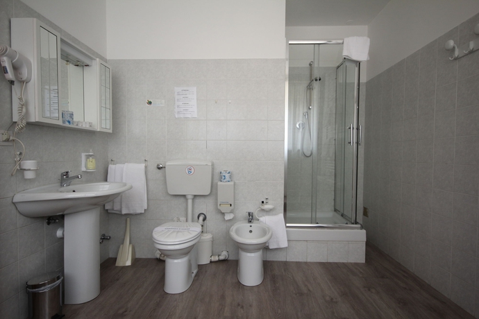 Imagen de la habitación del Hotel Best Quality Politecnico. Foto 4