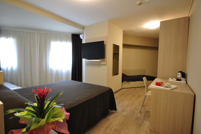 Imagen de la habitación del Hotel Best Quality Politecnico. Foto 6