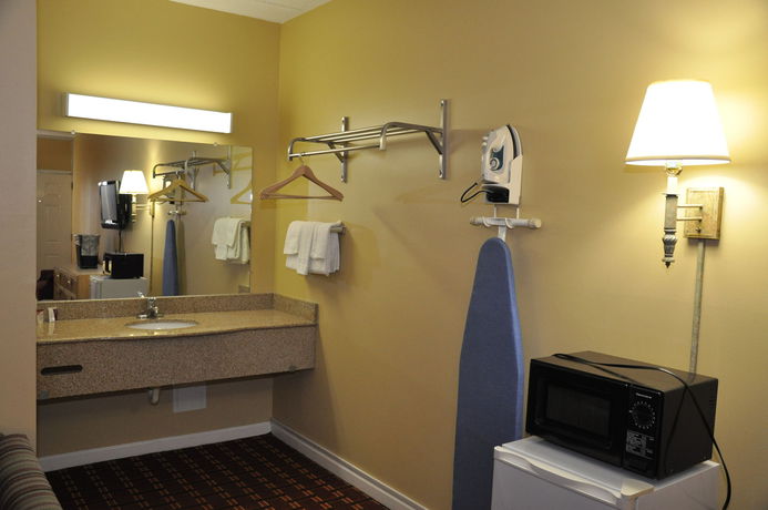 Imagen general del Hotel Best Rest Inn. Foto 4