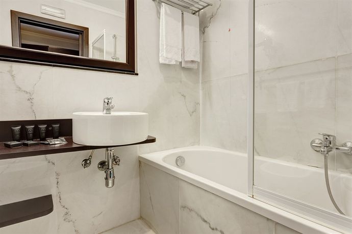 Imagen de la habitación del Hotel Best Roma. Foto 19