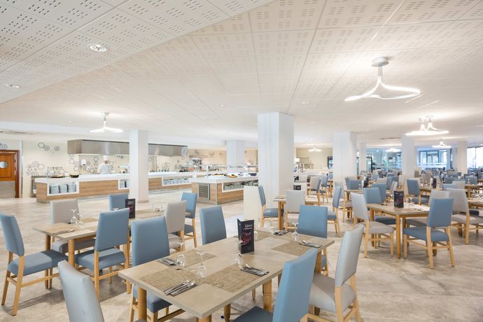 Imagen del bar/restaurante del Hotel Best Roquetas. Foto 6