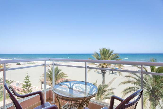 Imagen de los exteriores del Hotel Best Roquetas. Foto 17