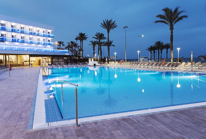 Imagen de la piscina del Hotel Best Sabinal. Foto 25