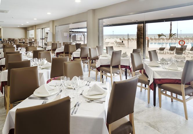 Imagen del bar/restaurante del Hotel Best Sabinal. Foto 3