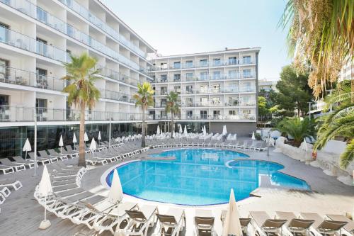 Imagen de la piscina del Hotel Best San Francisco. Foto 12