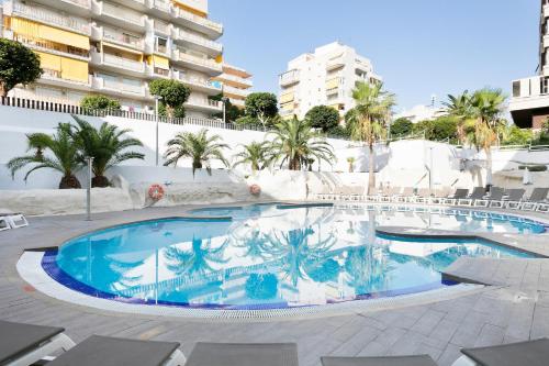 Imagen de la piscina del Hotel Best San Francisco. Foto 13