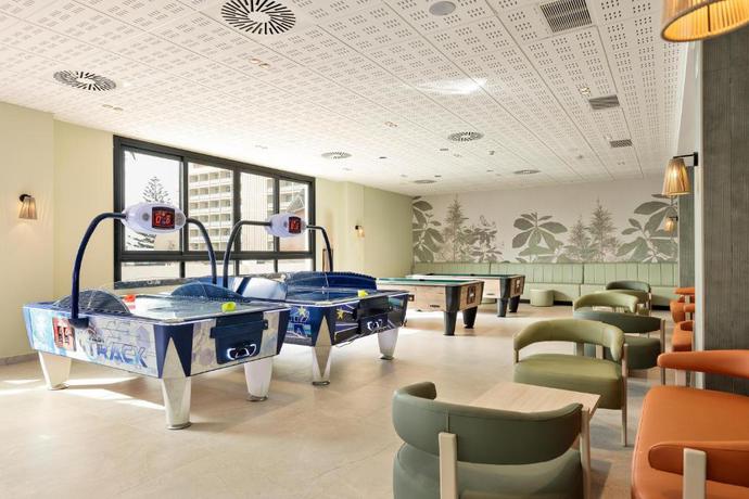 Imagen de los interiores del Hotel Best Siroco. Foto 13