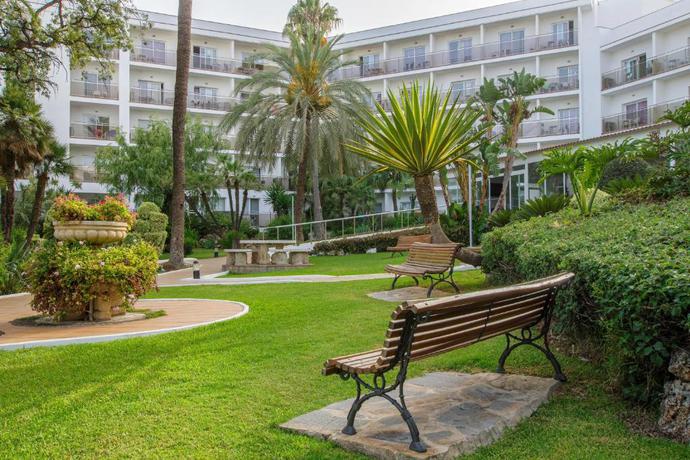 Imagen de los exteriores del Hotel Best Siroco. Foto 11