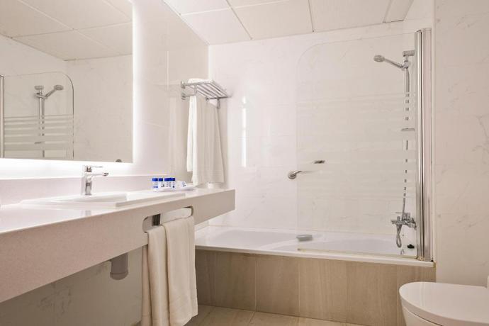 Imagen de la habitación del Hotel Best Siroco. Foto 6