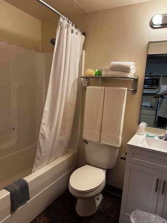 Imagen de la habitación del Hotel Best Studio Inn. Foto 15
